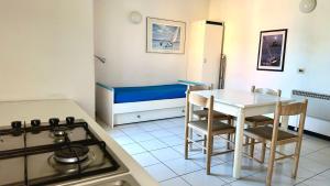 Palme 13 - Marcelli, bilocale con terrazzino, Residence Le Palme