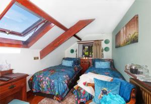 Twin Room with Private Bathroom room in Tregondale Manor Farm