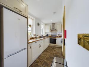 The Waiting Room, Stoke Edith Station, Tarrington