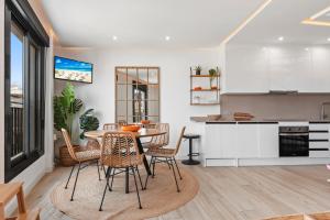 Terrace in Estepona by Costarentals - Ref M46