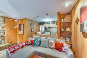 Easy Resort Access Angel Fire Adventure Condo!