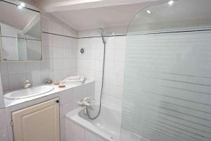 Villas Magnifique Prieure XIIIs dans un village fortifie. : photos des chambres