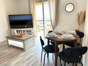 Joli 2 pièces - Proche aéroport - Terrasse vue mer