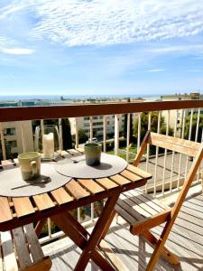 Joli 2 pièces - Proche aéroport - Terrasse vue mer