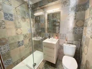 Sea View With Balcony 2 Mins From Beach In Old Town