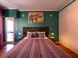 Sea View W Pool, Terrace & Parking