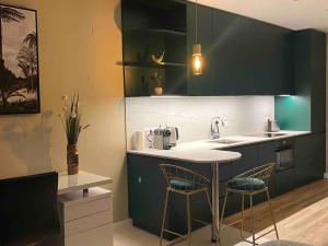 Sea View W Balcony 2 Mins Walk To Beach & Casino