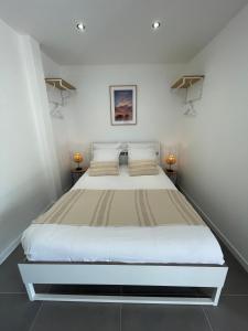 Le beau studio du bord de leau