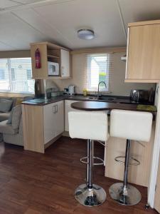 21 Riverview, Allhallows