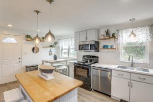 Beachfront Salisbury Retreat w Fire Pit & Grill