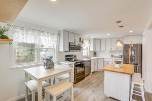 Beachfront Salisbury Retreat w Fire Pit & Grill