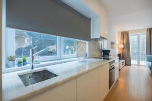 Stylish Almada Historic City apartment