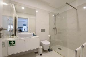 Stylish Almada Historic City apartment