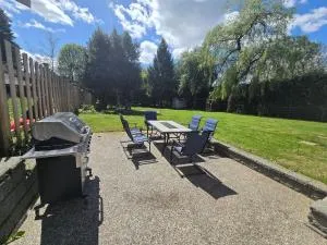 Sunny Estate - لانغلي