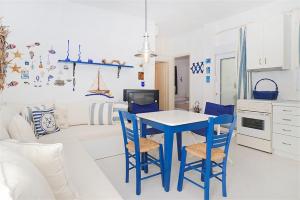 Feni Traditional House Loutra 2 bedrooms 6 guests