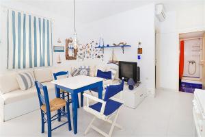 Feni Traditional House Loutra 2 bedrooms 6 guests