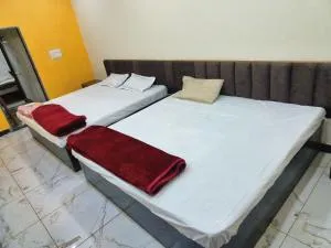 Kumkum gest house - اوجاين