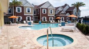 3 Bedrooms 3 Bathrooms Summerville 7518 Sd