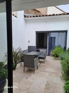 Maisons de vacances Belle maison de village entierement climatisee : photos des chambres