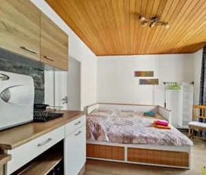 Yve BeaRoe - Kleinfeistritz