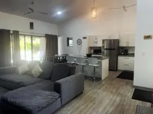 Casa Mari Black Stallion - Hernández