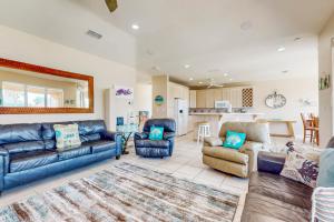 Hibiscus Hideaway 208