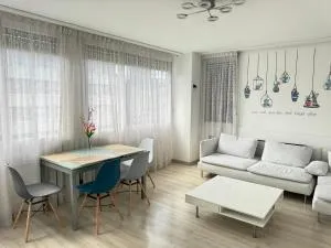 Ananas Souriant, nearby Paris,Disneyland,Outlet - Fontenay-sous-Bois