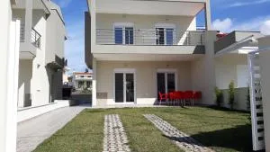 TATIANA HOUSE - Skála Nikíta