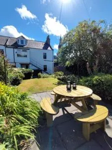 Squirrels' Drey - 皮布尔斯