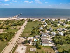 Waveland Beach Cottage 215