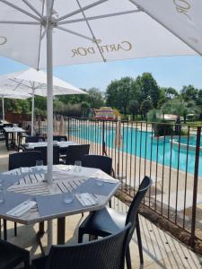 Campings Camping de l Orangerie de Lanniron Mobilhome Esprit Zen R26 : photos des chambres