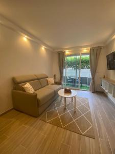 Appartement neuf Pointe Croisette, 50 m de la mer