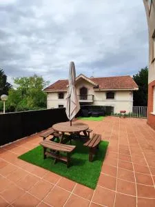 Alojamiento nuevo con vistas a la marisma y gran terraza - Ambrosero