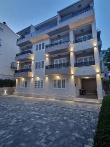 House Villa Roza