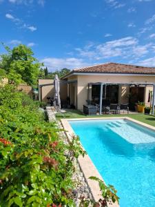 Villas La villa des papillons de dugradus : photos des chambres