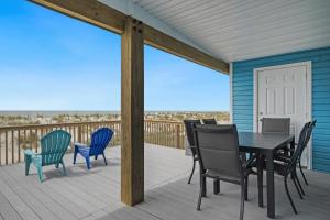 Smart Pelican by Oak Island Accommodations