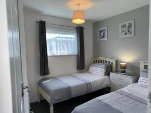 62 M&T Chalets , 2 bed detached chalet Florida holiday park Hemsby