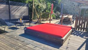 Maisons de vacances Le Moulin du Gue en Vendee Gite atypique et exceptionnel de 15 personnes au bord de l'eau a 30 minutes du PuyduFou : photos des chambres