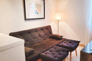 Apê Bienal Suits, arrumação, manobrista e piscina