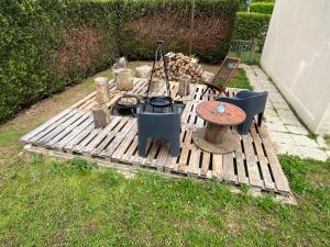 Maisons de vacances Maison avec grand jardin proche de Pegasus Bridge : photos des chambres