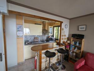 Appartement avec vue mer exceptionnelle dans résidence de standing, au calme, avec piscine