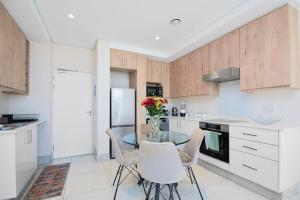 Two Bed En-Suite Apartment at The Terrace Sandton Gate