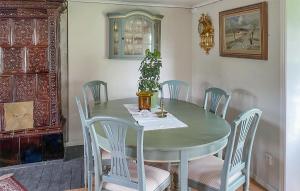 3 Bedroom Nice Home In Fjärås