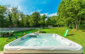 3 Bedroom Gorgeous Home In Labin