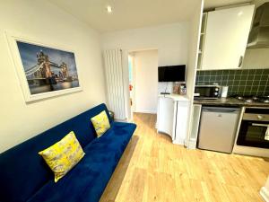 London Bridge Retreat