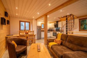Chalets Le Chalet Lovecy - Vue sur les montagnes 4/5 pers : photos des chambres