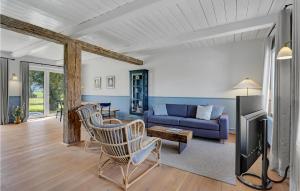 Cozy Apartment In Humble With Kitchen