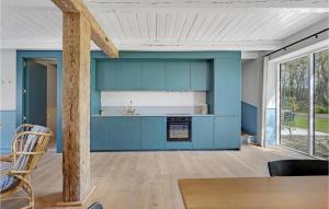 Cozy Apartment In Humble With Kitchen