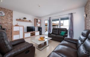 Nice Home In Vodnjan With Ethernet Internet 