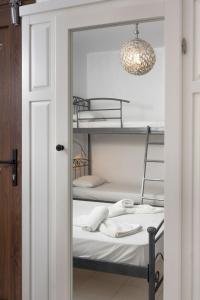 Economy Quadruple Room Dpan Saint George Naxos